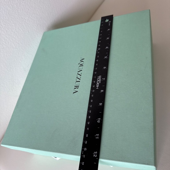 Aquazurra Shoe Box with Tissue Paper - Picture 10 of 13